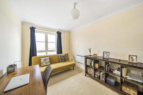 2 bedroom flat for sale, Essex Road, Islington