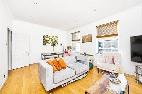 3 bedroom flat for sale, Munster Road, London, SW6