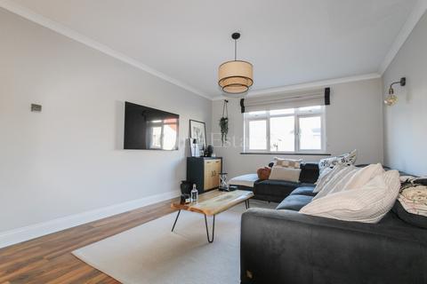 2 bedroom flat for sale, Victoria Road, St. Saviour, Jersey. JE2 7YF