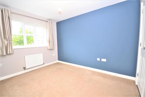 3 bedroom end of terrace house to rent, Tanton Road, Flitch Green, CM6