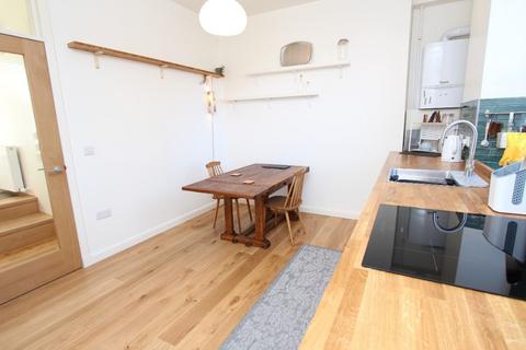2 bedroom terraced house to rent - Shaw's Place, Leith, Edinburgh, EH7