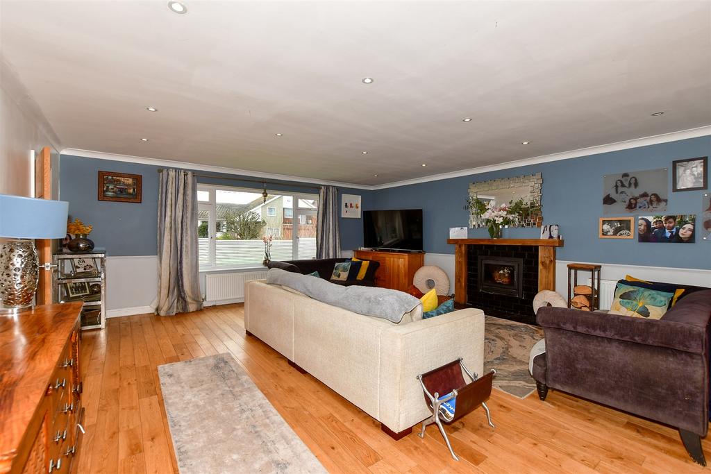 Daryngton Avenue, Birchington, Kent 5 bed detached house for sale £
