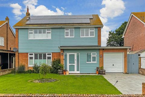 5 bedroom detached house for sale, Daryngton Avenue, Birchington, Kent