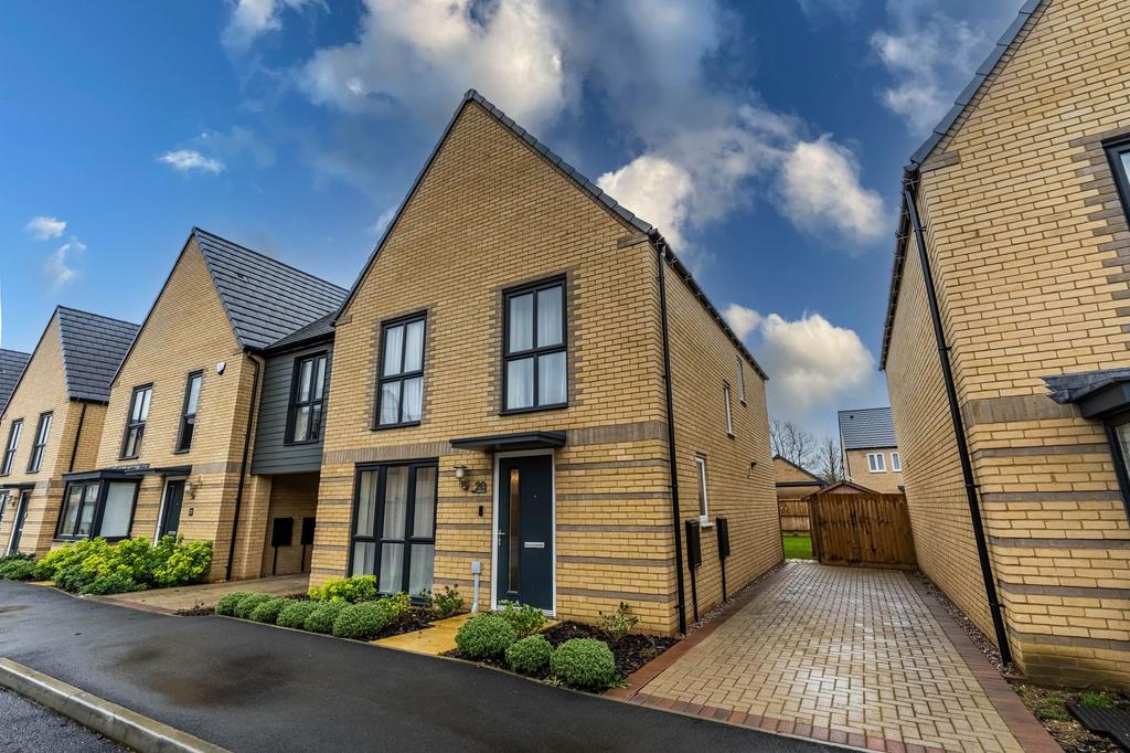 Sandpit Lane, Northstowe, CB24 4 bed link detached house for sale £