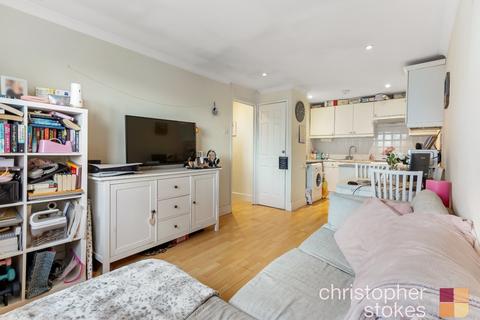 1 bedroom flat for sale, Cranleigh Close, Cheshunt, Waltham Cross, Hertfordshire, EN7 6HJ
