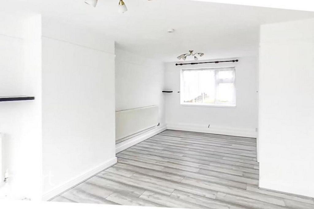 House in Reading, Earley - View 3