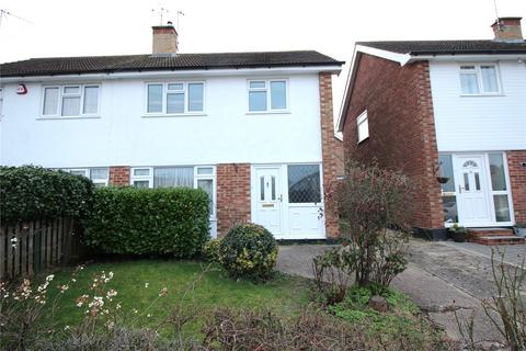 3 bedroom semi-detached house to rent, Newlands Road, CM12