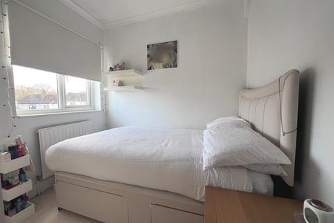 79 Ashby Avenue, Chessington, KT9 2BT
