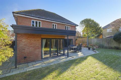 5 bedroom detached house for sale, Magnolia Drive, Chartham
