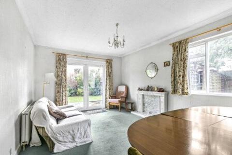 3 bedroom bungalow for sale - Groveley Road, Sunbury-on-Thames, Surrey, TW16