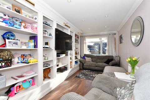 1 bedroom ground floor maisonette for sale, Waterfields, Leatherhead, Surrey