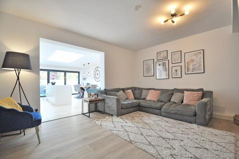 32 Boughton Avenue, Bromley, BR2 7PL