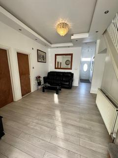 12 Adelaide Gardens, Romford, RM6 6SS