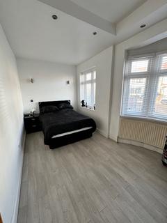 12 Adelaide Gardens, Romford, RM6 6SS