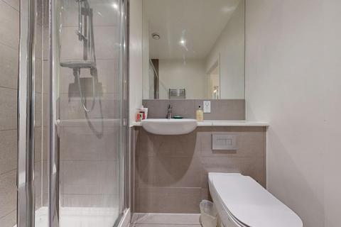 2 bedroom flat to rent, Tranquil Lane, Harrow, HA2