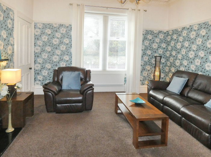 Byres Road, Kilwinning KA13 2 bed semidetached bungalow for sale £