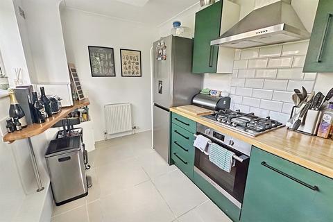 2 bedroom flat for sale, Charminster