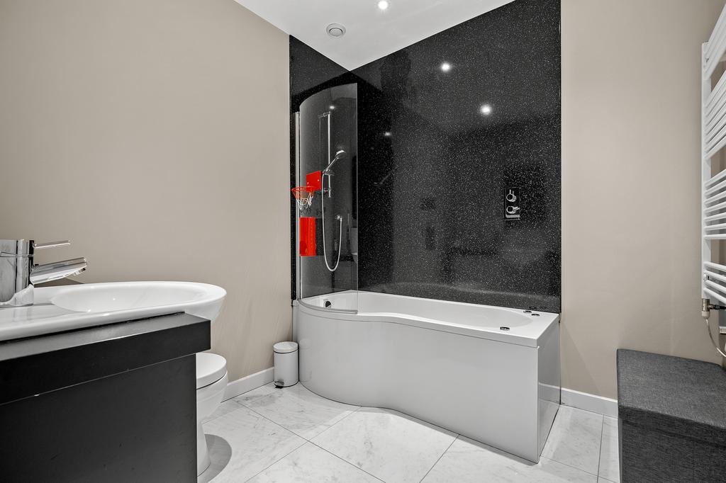 Bedroom 2 En-Suite