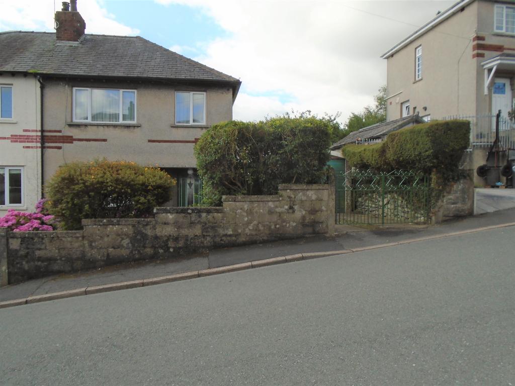 Mowings Lane, Ulverston LA12 3 bed semidetached house for sale £235,000