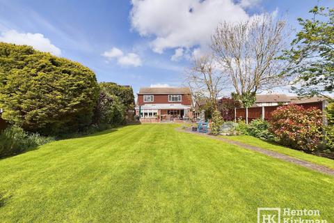 4 bedroom detached house for sale, London Road, Crays Hill, Billericay