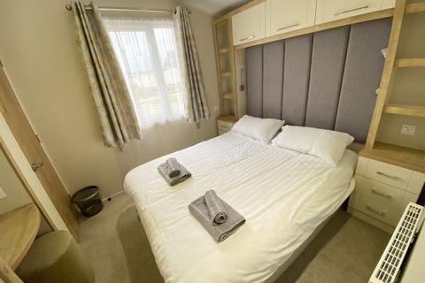 2 bedroom static caravan for sale, Carr Road, Felixstowe IP11