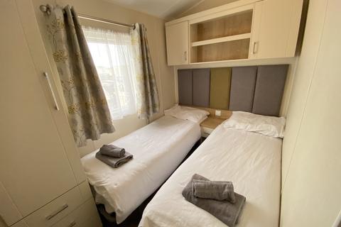 2 bedroom static caravan for sale, Carr Road, Felixstowe IP11