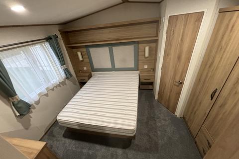2 bedroom static caravan for sale, Suffolk Sands Caravan Park, Carr Road, Felixstowe IP11