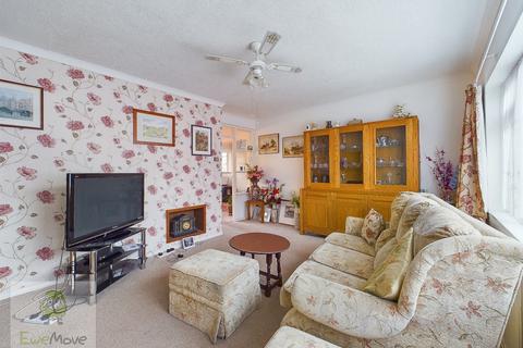 2a Lynors Avenue, Rochester, ME2 3NQ
