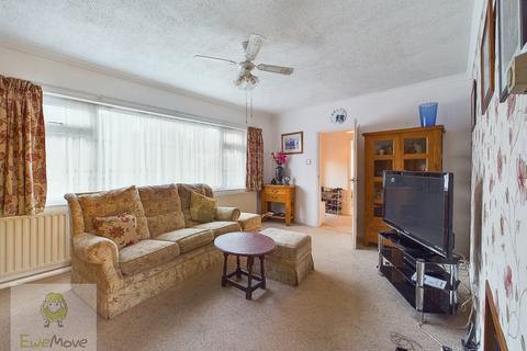 2a Lynors Avenue, Rochester, ME2 3NQ