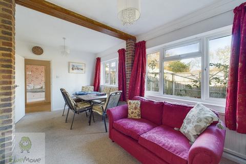 2a Lynors Avenue, Rochester, ME2 3NQ