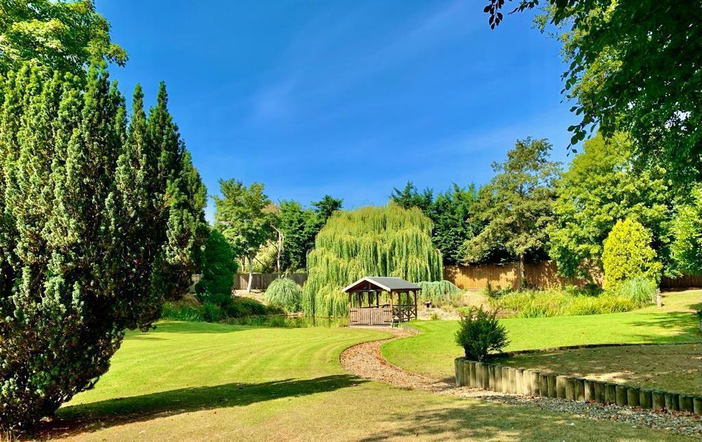 SuttonOntheForest, SuttonOnTheForest York YO61 5 bed detached