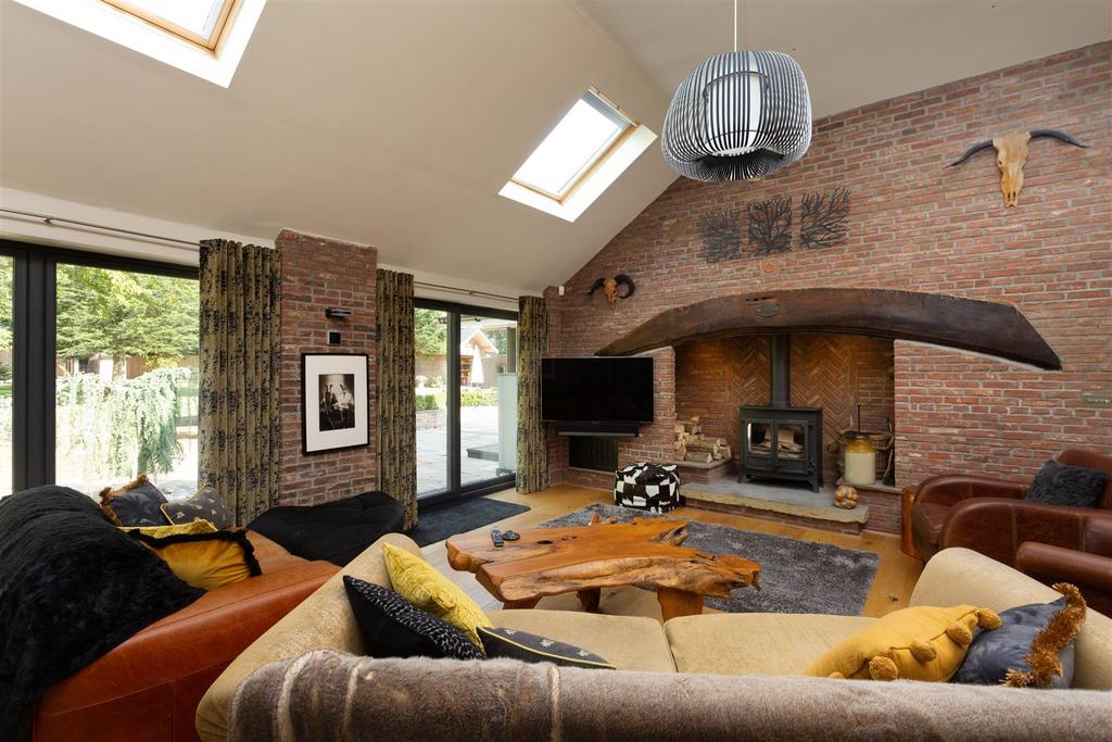 SuttonOntheForest... 5 bed detached house for sale £1,175,000