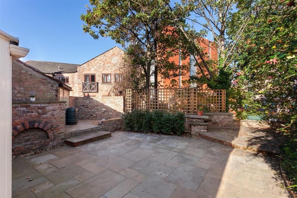 8 Malt Shovel Court-01.jpg