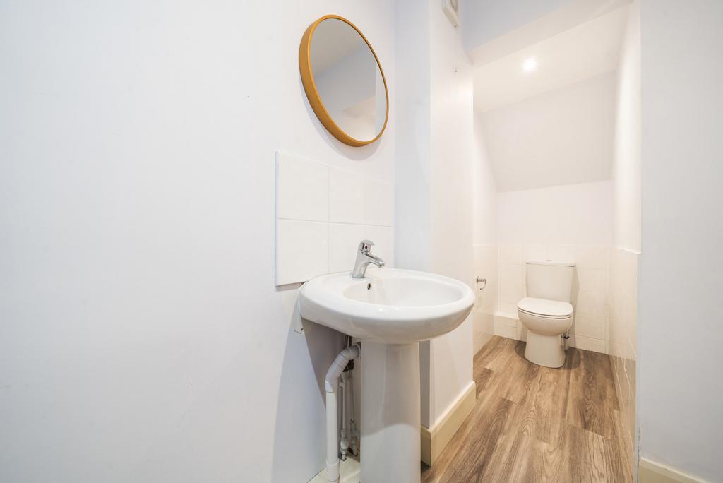 Cloakroom/WC