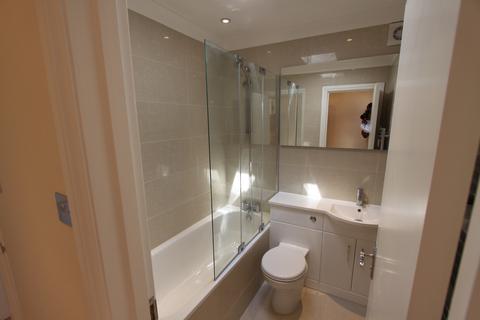 1 bedroom flat to rent, 172  Westbourne Park Road, London W11