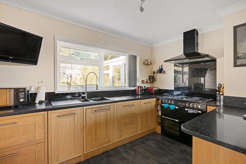 Cape Cottage Manor Field, Shorne, Gravesend, DA12 3DX