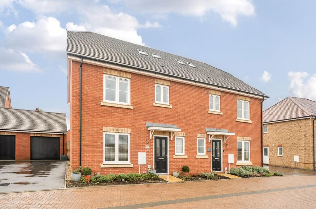 Wheatfield Road, Wixams, Houghton Conquest, Bedford 4 bed semidetached house for sale £420,000