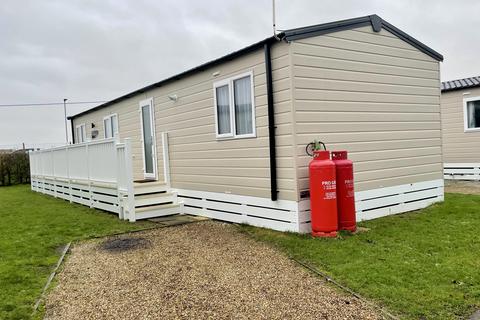 2 bedroom lodge for sale, Colchester, Essex, CO7