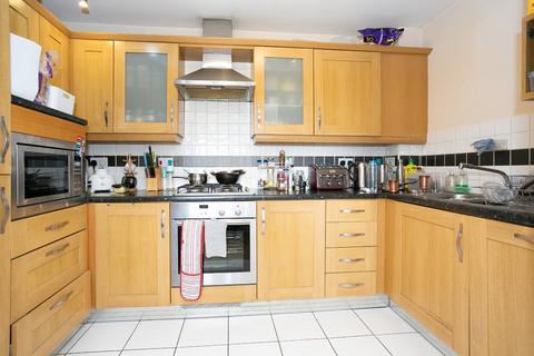 2 bedroom apartment to rent, Mayfair Court, Observer Drive, Watford, Hertfordshire, WD18