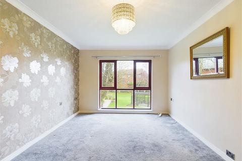 1 bedroom apartment for sale, The Fountains, Green Lane, Ormskirk