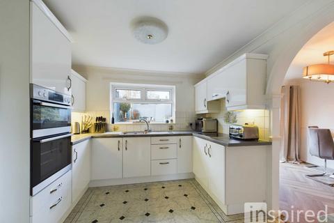 3 bedroom semi-detached house for sale, Wilson Crescent, Irthlingborough