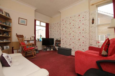 4 bedroom end of terrace house for sale, Cromwell Avenue, Filey YO14