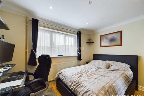 32 Mount Close, Swaffham, PE37 7NQ