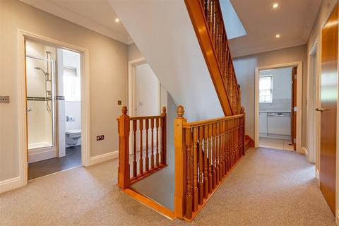 6 bedroom detached house to rent, Mill Hill NW7