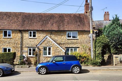 3 bedroom end of terrace house for sale, Bristol Road, Sherborne, Dorset, DT9