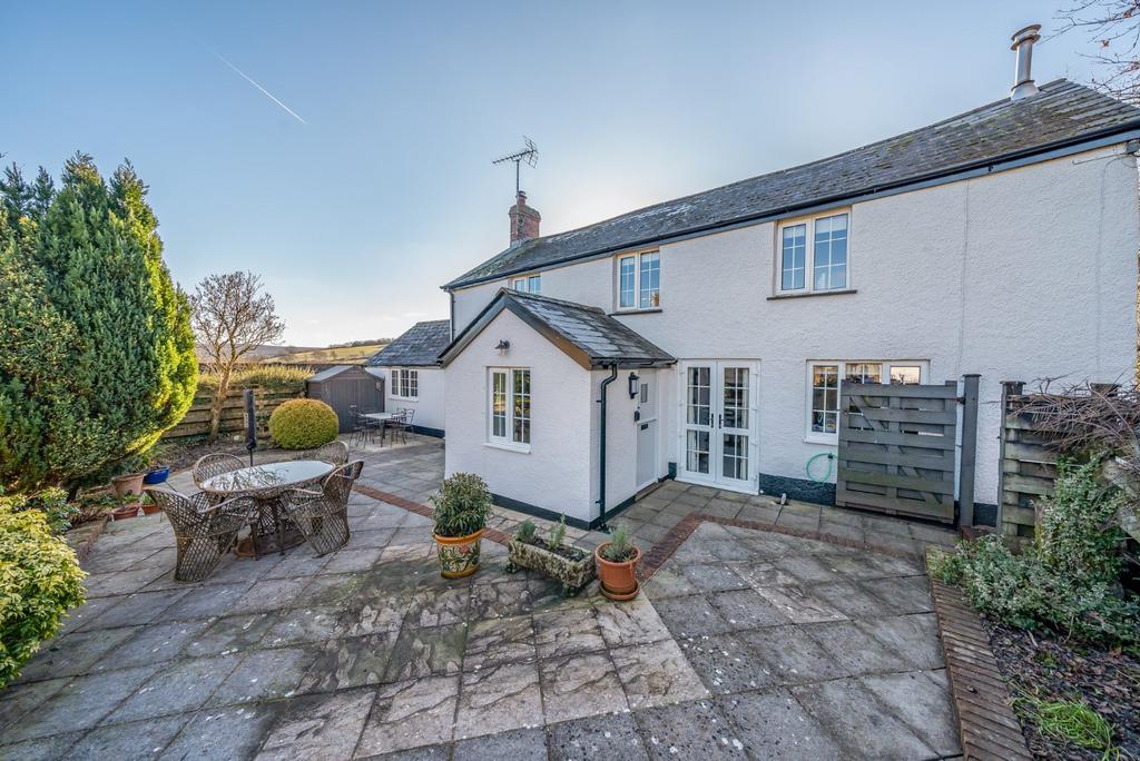Brompton Regis, Dulverton, TA22 3 bed detached house £420,000