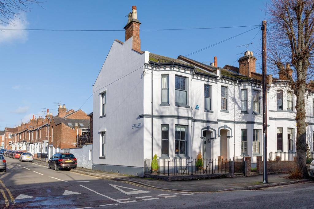 Leicester Street, Leamington Spa, CV32 4TF 6 bed end of terrace house