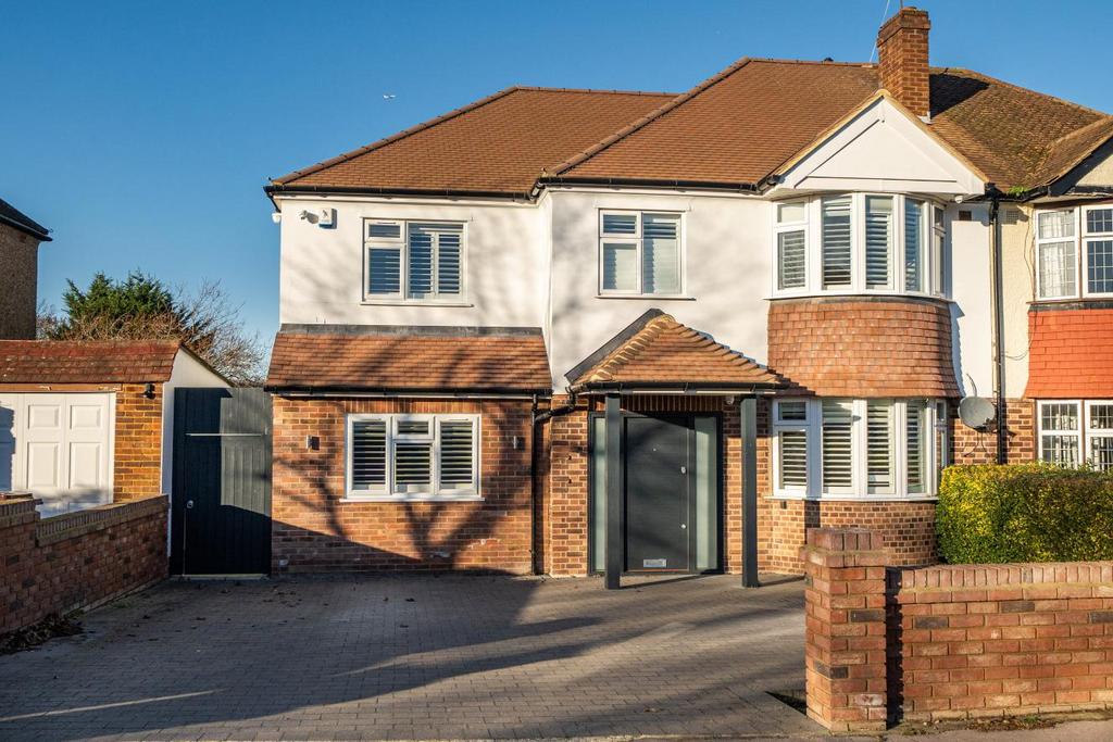 Devonshire Way, Shirley 4 bed semidetached house for sale £850,000