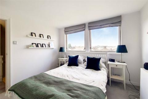 Flat B, 72 Tollington Road, London, N7 6PD