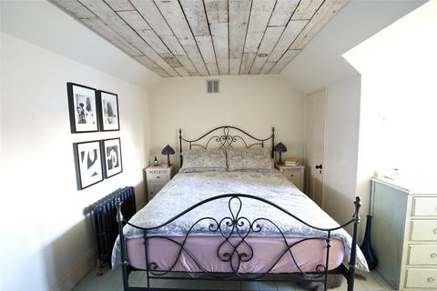 Flat 2, 79 Amesbury Avenue, London, SW2 3AE